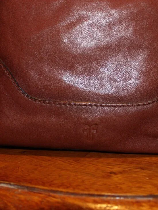 $348 Frye Cognac Whiskey Leather Side Pockets Hobo Tote Shoulder Bag - Picture 2 of 8